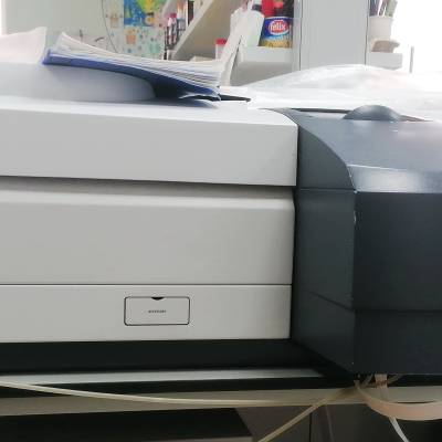 Cary 5000 UV-Vis-NIR spectrophotometer, Agilent
